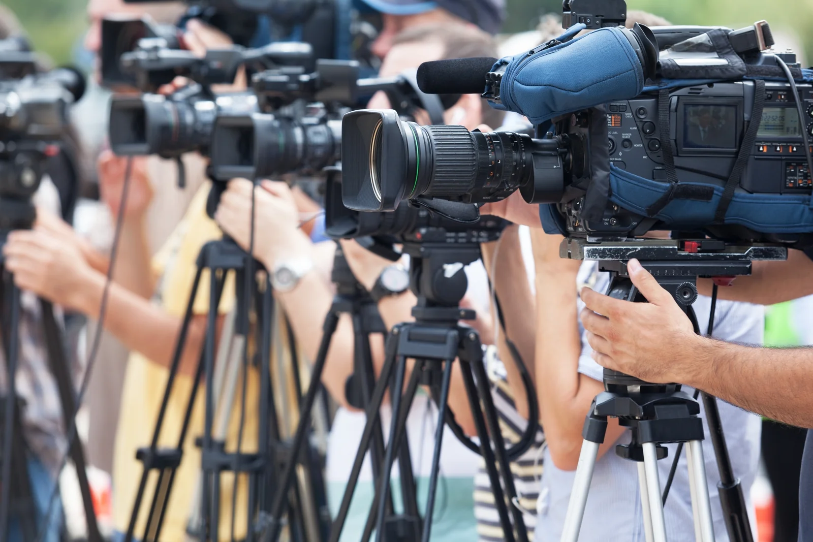 News cameras and energy media coverage
